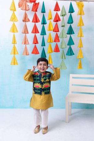 Green floral kurta set