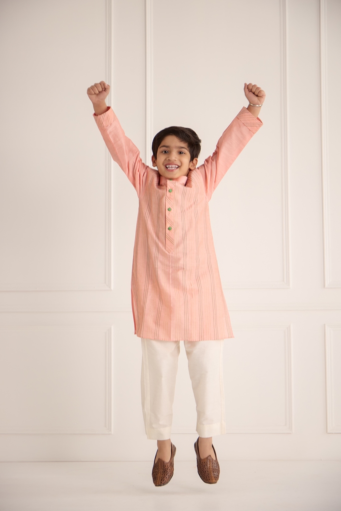 Peach threadwork kurta set - Image 2
