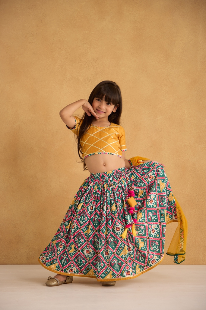 Patola lehenga set - Image 3